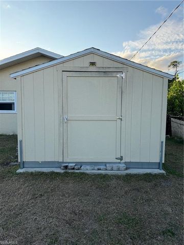 557 Ridgewood ST NW, Port Charlotte, FL 33952