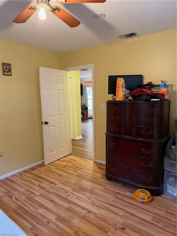 557 Ridgewood ST NW, Port Charlotte, FL 33952