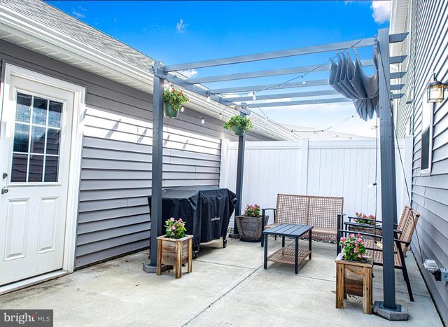 2474 ARTESIAN WAY, Lancaster, PA 17601