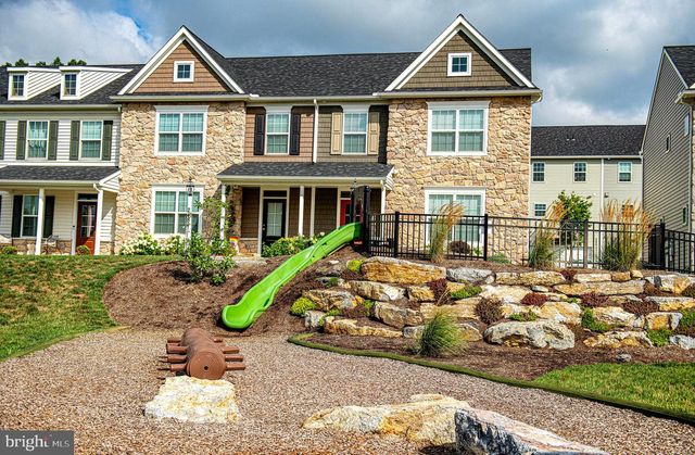 2474 ARTESIAN WAY, Lancaster, PA 17601