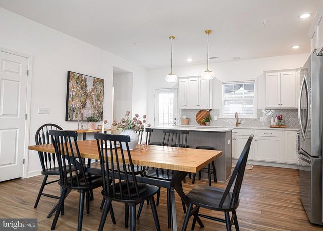2474 ARTESIAN WAY, Lancaster, PA 17601