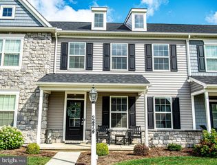 2474 ARTESIAN WAY, Lancaster, PA 17601