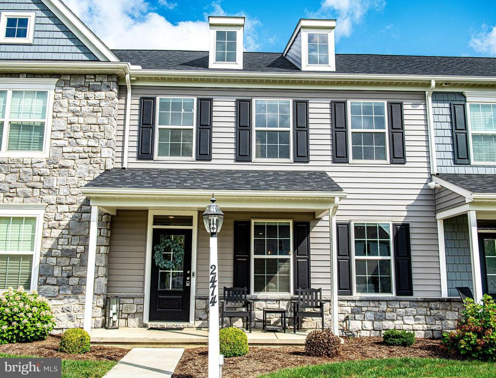 2474 ARTESIAN WAY, Lancaster, PA 17601