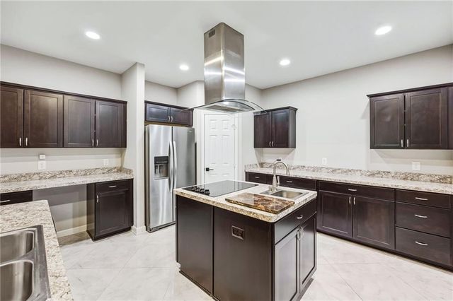 232 Waters Lake Drive, Woodstock, GA 30188