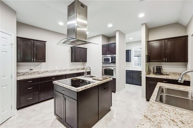 232 Waters Lake Drive, Woodstock, GA 30188