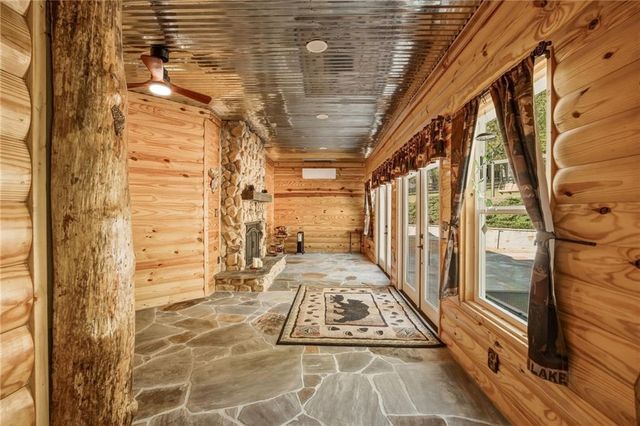 232 Waters Lake Drive, Woodstock, GA 30188