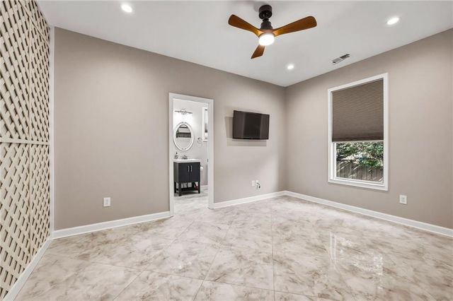 232 Waters Lake Drive, Woodstock, GA 30188