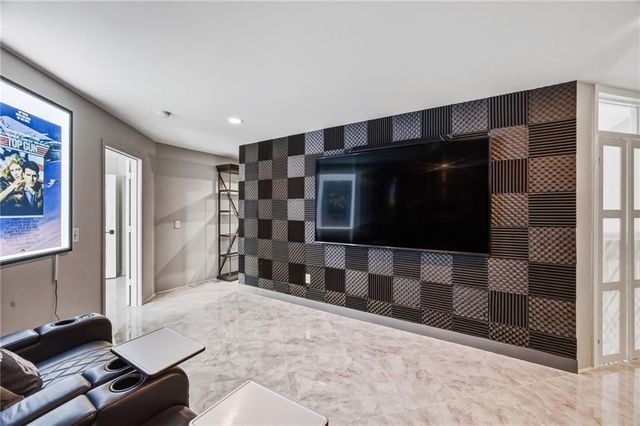232 Waters Lake Drive, Woodstock, GA 30188