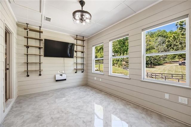 232 Waters Lake Drive, Woodstock, GA 30188
