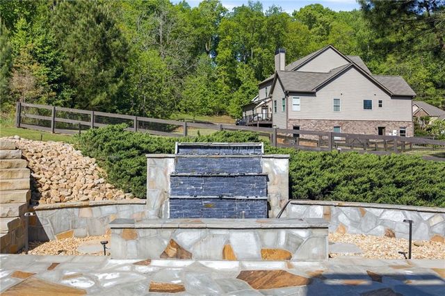 232 Waters Lake Drive, Woodstock, GA 30188