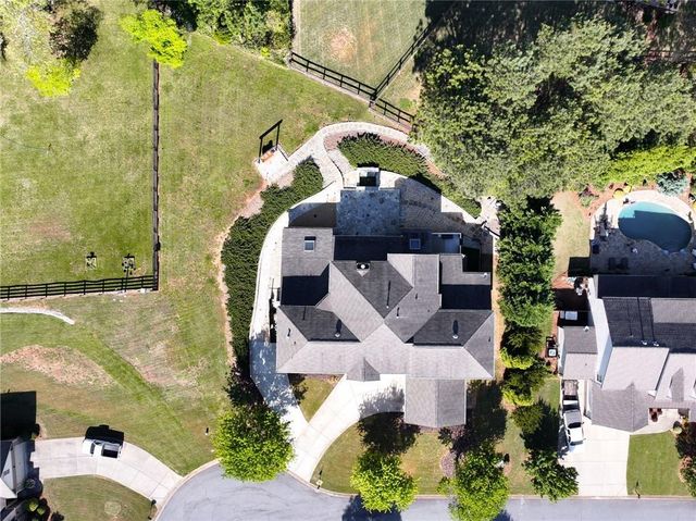 232 Waters Lake Drive, Woodstock, GA 30188