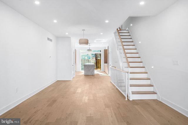 1810 BAINBRIDGE ST, Philadelphia, PA 19146