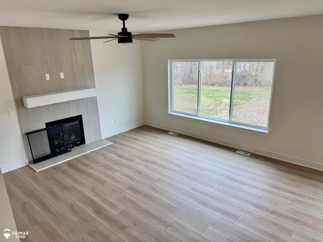 8092 Peninsula Circle, Mundy Twp, MI 48439