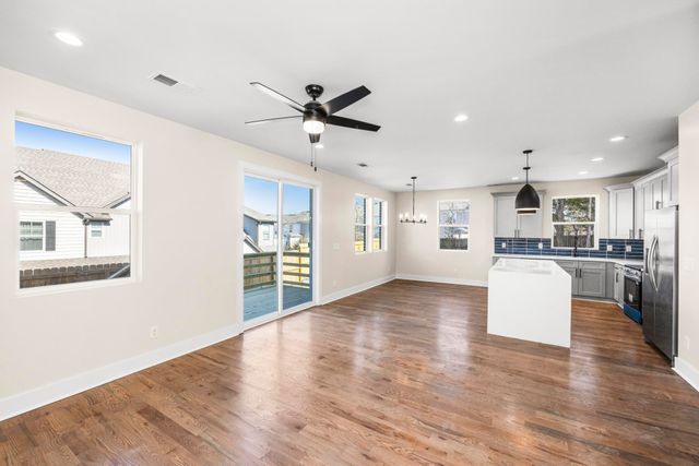 451 sandhill rd, La Vergne, TN 37086