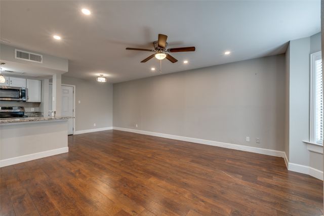 8750 Park Lane 157, Dallas, TX 75231