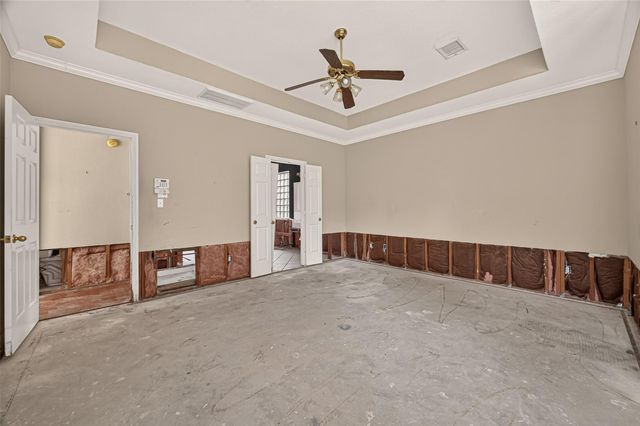 2602 Pinebend Drive, Pearland, TX 77584