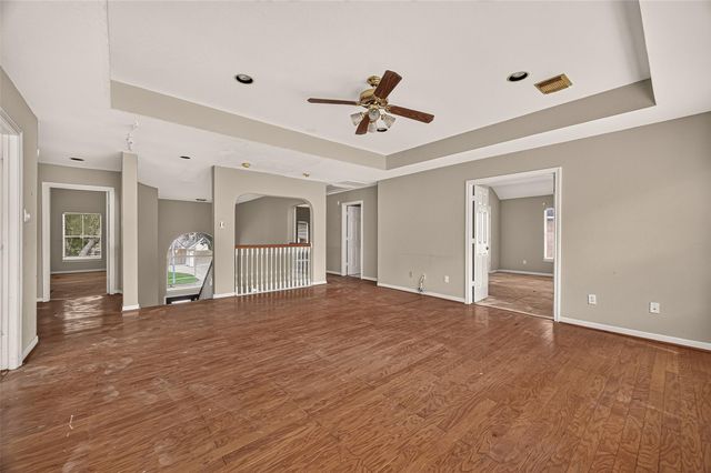 2602 Pinebend Drive, Pearland, TX 77584