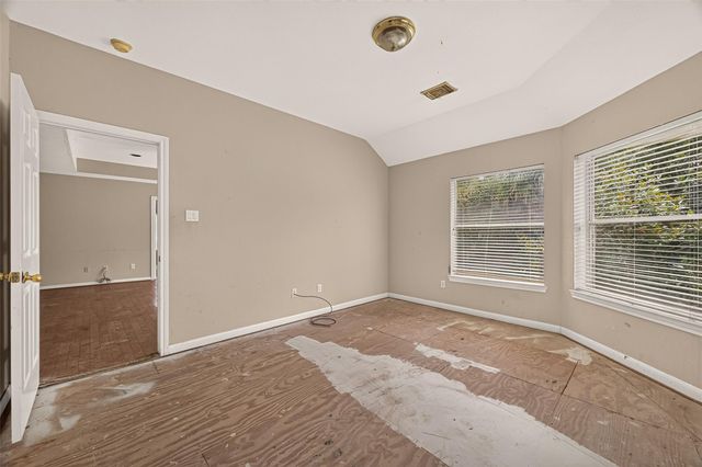 2602 Pinebend Drive, Pearland, TX 77584