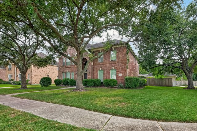 2602 Pinebend Drive, Pearland, TX 77584