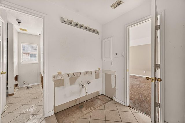 2602 Pinebend Drive, Pearland, TX 77584
