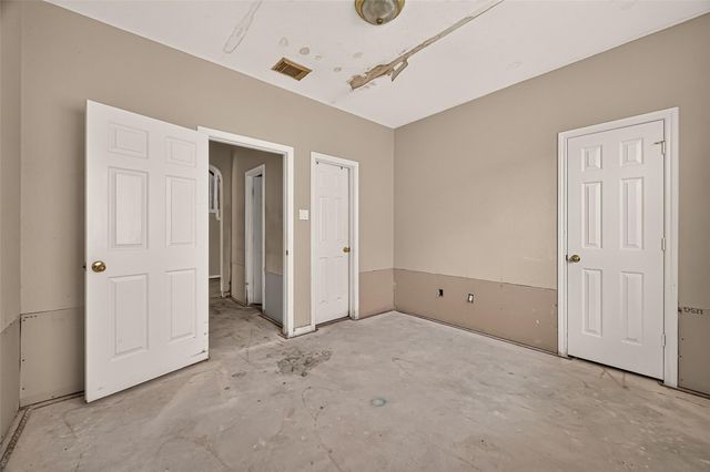 2602 Pinebend Drive, Pearland, TX 77584
