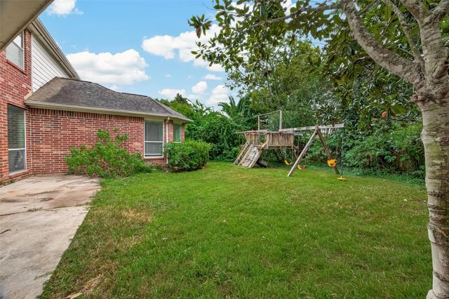 2602 Pinebend Drive, Pearland, TX 77584
