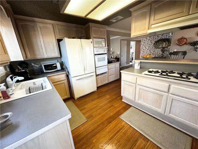 9381 Del Mar Avenue, Montclair, CA 91763