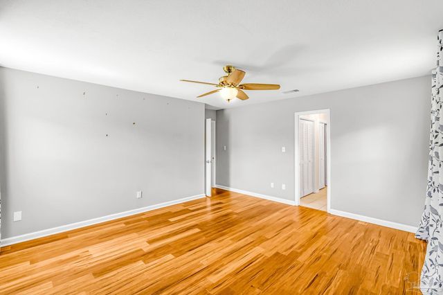6852 Lake Joanne Dr, Pensacola, FL 32506