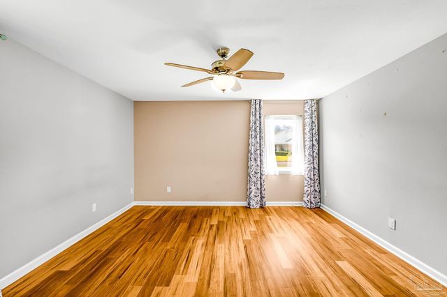 6852 Lake Joanne Dr, Pensacola, FL 32506