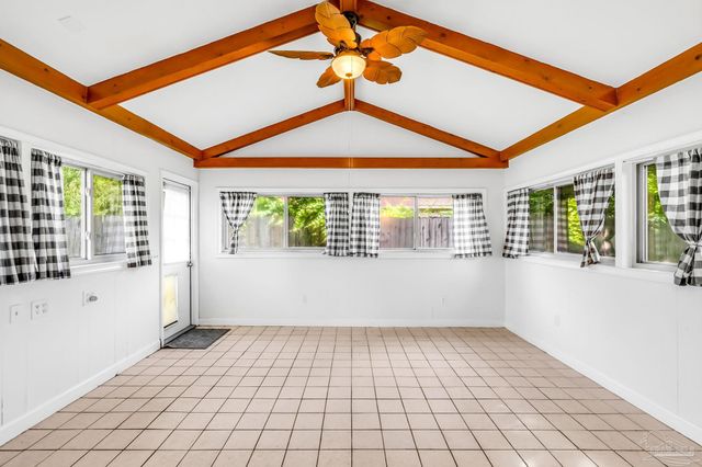 6852 Lake Joanne Dr, Pensacola, FL 32506