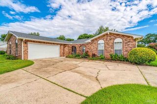 6852 Lake Joanne Dr, Pensacola, FL 32506