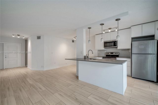 13924 SW 90th Ter 13924, Miami, FL 33186