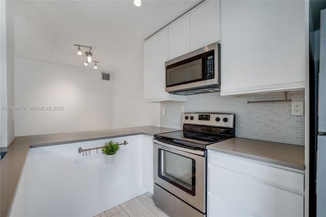 13924 SW 90th Ter 13924, Miami, FL 33186