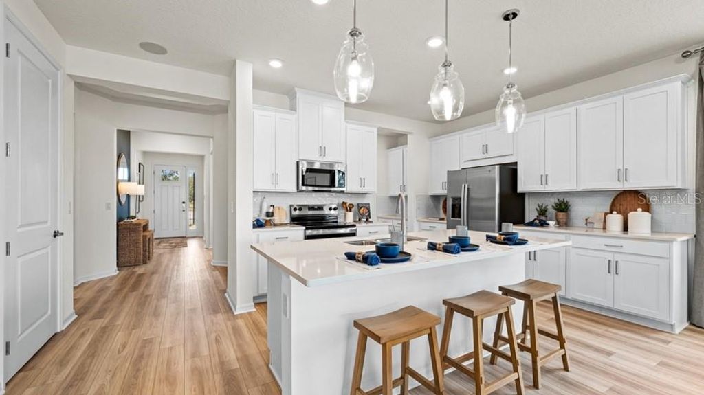 Image 16 of property listing at 3448 LUMBER FALLS DRIVE, Plant City, FL 33565