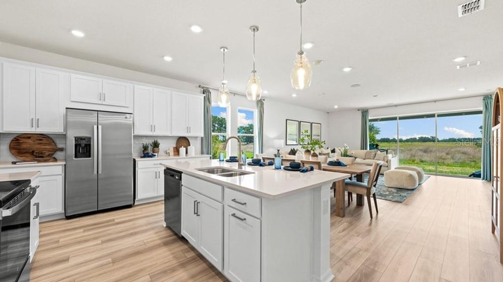 Image 10 of property listing at 3448 LUMBER FALLS DRIVE, Plant City, FL 33565