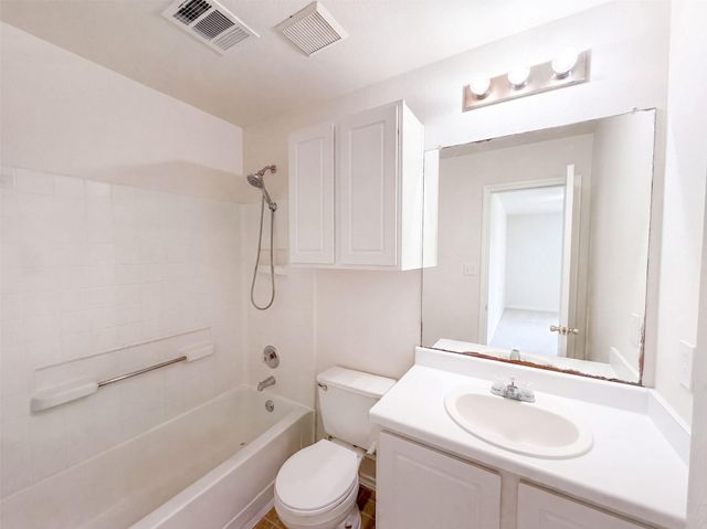 101 Gillespie LN, Elgin, TX 78621