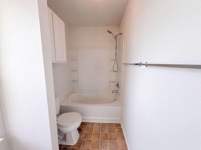 101 Gillespie LN, Elgin, TX 78621