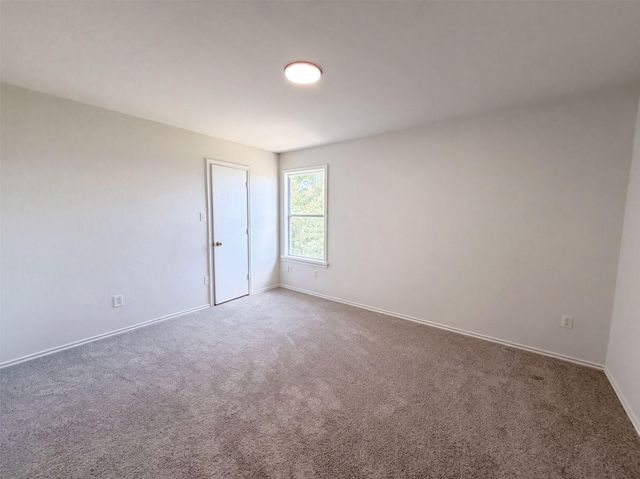 101 Gillespie LN, Elgin, TX 78621