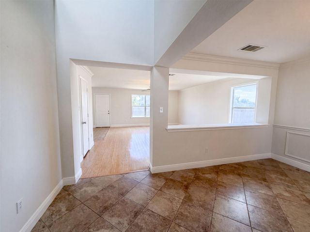 101 Gillespie LN, Elgin, TX 78621