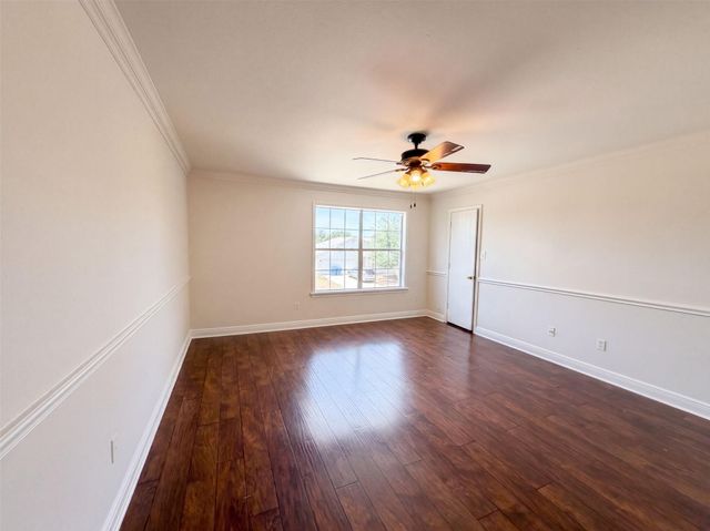 101 Gillespie LN, Elgin, TX 78621
