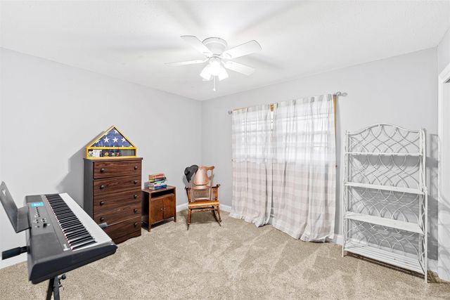 2745 Melanie Ln, Salina, KS 67401