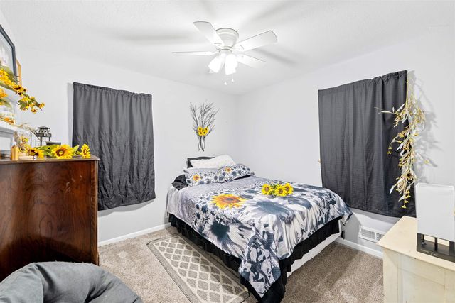 2745 Melanie Ln, Salina, KS 67401