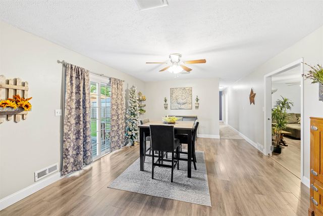 2745 Melanie Ln, Salina, KS 67401