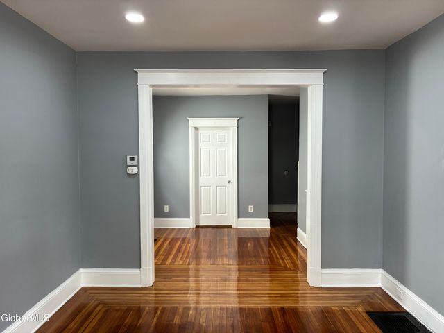 963 Maple Avenue, Schenectady, NY 12307