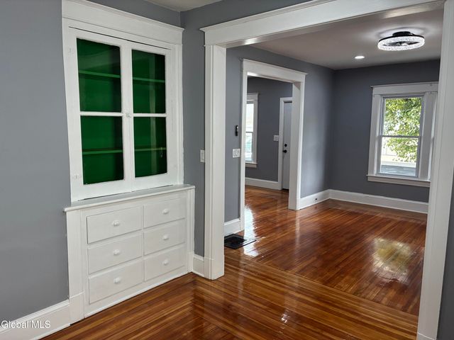 963 Maple Avenue, Schenectady, NY 12307