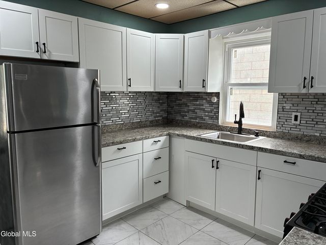 963 Maple Avenue, Schenectady, NY 12307