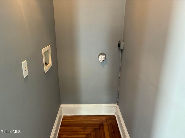 963 Maple Avenue, Schenectady, NY 12307