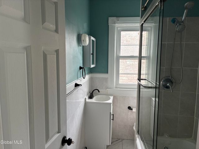 963 Maple Avenue, Schenectady, NY 12307