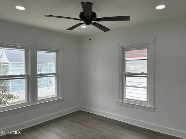 963 Maple Avenue, Schenectady, NY 12307