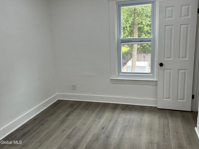 963 Maple Avenue, Schenectady, NY 12307